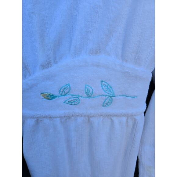Women’s Spa/Hotel Style Robe – White Cotton Terry, Embroidered Leaves (Small) - Picture 5 of 9
